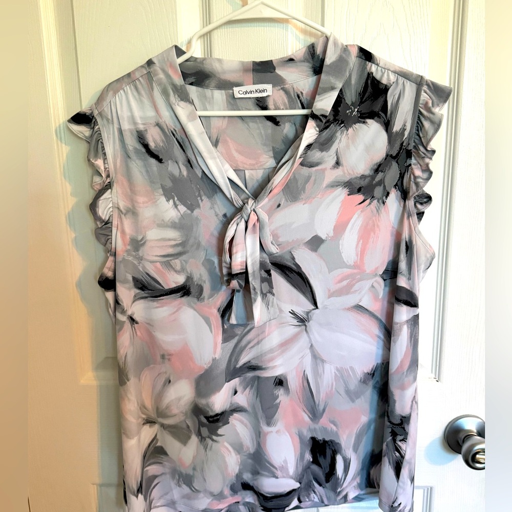 Calvin Klein women's sleeveless top size large